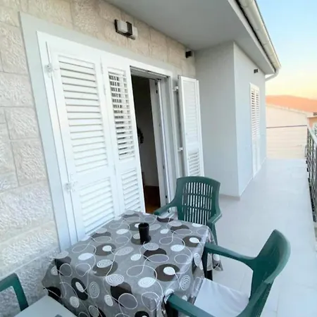 Disente With Sea View Appartement