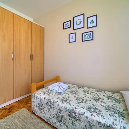 Disente With Sea View Appartement Krk Town