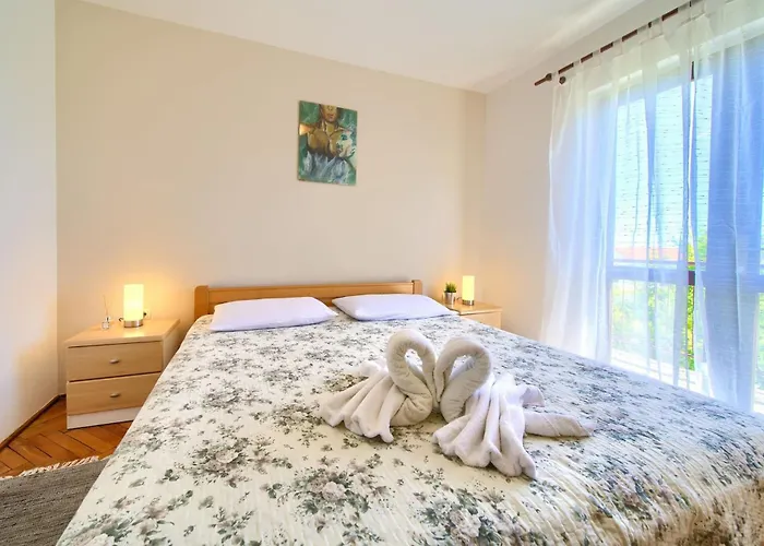 Disente With Sea View Apartmán