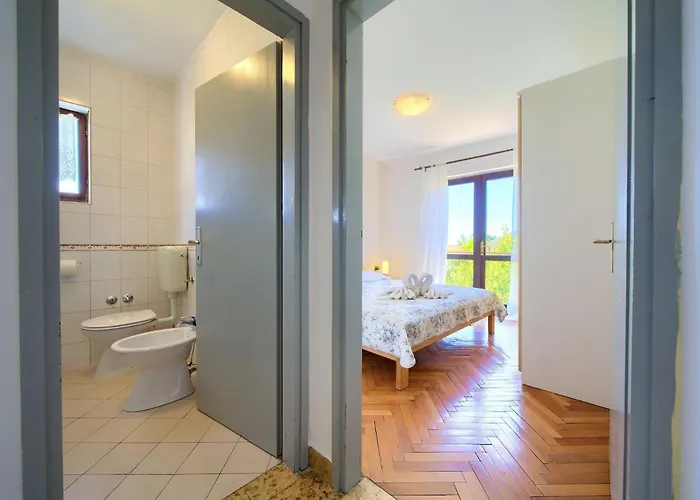 Disente With Sea View Apartmán Krk Town