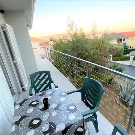 Disente With Sea View Apartmán *