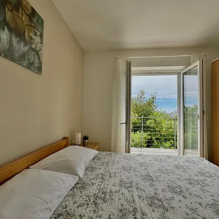 Disente With Sea View Daire *