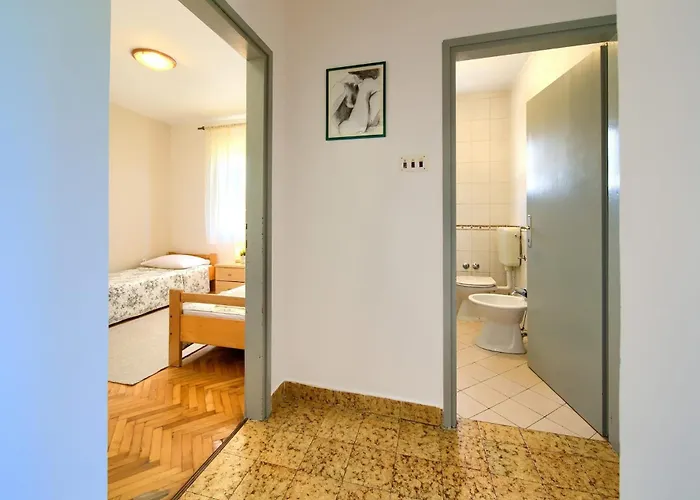 Disente With Sea View Apartman *