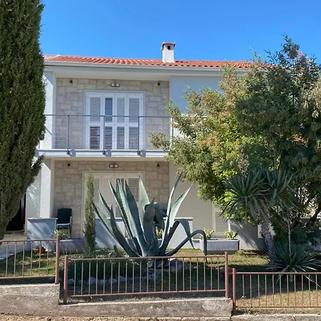 Disente With Sea View Apartament Krk Town